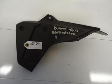 DL1000V 2014 - 2016 Suzuki Cover Cover onder tank D1-13161 beschikbaar voor biedingen