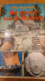 Het geheim van de Maldiven - Thor Heyerdahl, Boeken, Ophalen of Verzenden, Reisgids of -boek, Thor Heyerdahl, Azië