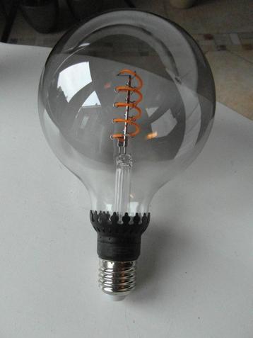 Grote gloeilamp van 16 cm H en 14 cm dik Ikea dikke fitting