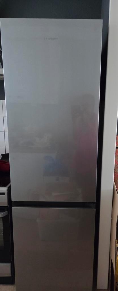 Samsung koelvriescombinatie, Witgoed en Apparatuur, Koelkasten en IJskasten, Zo goed als nieuw, Met vriesvak, 200 liter of meer