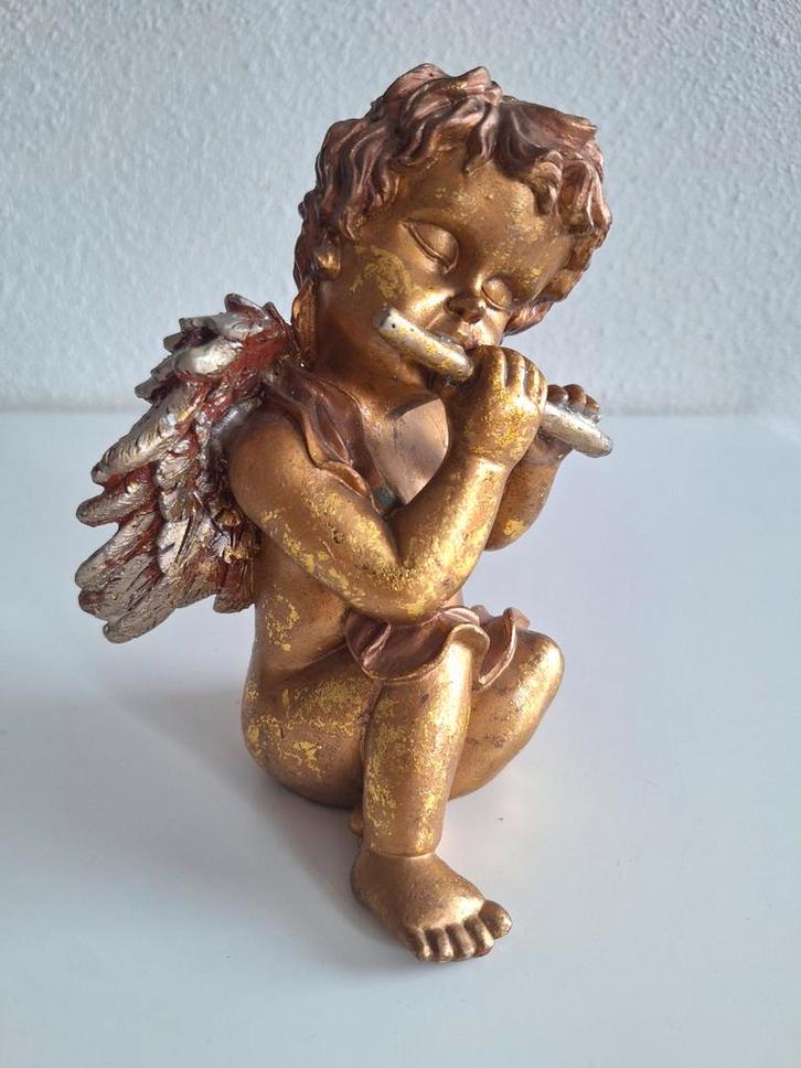 Gouden Engelenbeeldje met Fluit, Tuin en Terras, Tuinbeelden, Zo goed als nieuw, Engelenbeeld, Kunststof, Ophalen of Verzenden