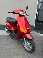 ⭐️Piaggio zip type 2 50cc Brom rood zeer nette staat⭐️, Motoren, Ophalen