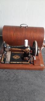 Singer hand bediend naaimachine antiek, Antiek en Kunst, Antiek | Naaimachines, Ophalen