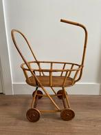 Kinder pop vintage poppenwagen rotan wiegje Rohe Noordwolde, Ophalen of Verzenden