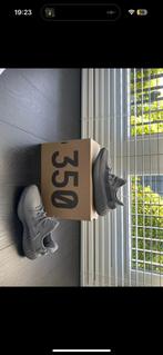 Yeezy 350 boost  sneakers maat 40 2/3, Verzenden, Grijs, Yeezy, Sneakers of Gympen