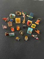 Set pins plaatsen en landen - wapenschild Eifeltoren, Ophalen of Verzenden, Zo goed als nieuw, Stad of Land, Speldje of Pin