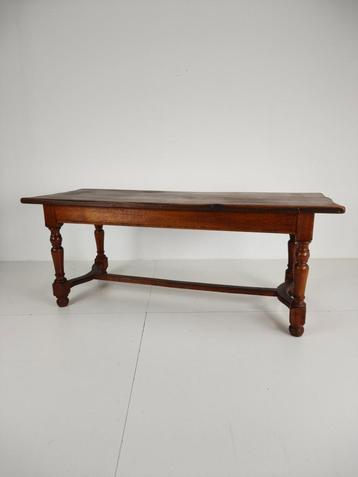 Franse Antieke Eiken Boerentafel – 20e Eeuw beschikbaar voor biedingen