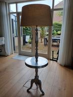 staande lamp met barok metalen poot/tafel., Huis en Inrichting, Lampen | Vloerlampen, Ophalen, Gebruikt, 150 tot 200 cm