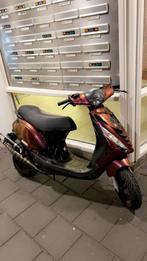 Piaggio zip2000 70cc zonder 123, Fietsen en Brommers, Scooters | Piaggio, Ophalen, Tweetakt, Maximaal 45 km/u, Zo goed als nieuw