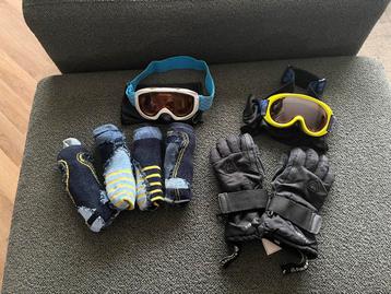 Kinder Ski Set: Bril, Handschoenen & Sokken beschikbaar voor biedingen