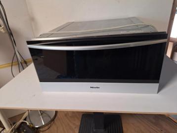 Miele (borden) warmteoven 220 volt beschikbaar voor biedingen
