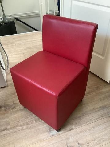 Bordeaux rood beschikbaar voor biedingen