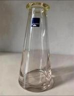 Karaf / vaasje LEONARDO - hoog e 19cm - nieuwstaat, Antiek en Kunst, Antiek | Glas en Kristal, Ophalen of Verzenden