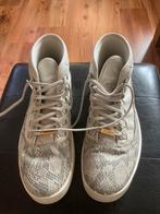 Mooie sportschoenen half hoog. Maat 45., Ophalen, Zo goed als nieuw, Sportschoenen