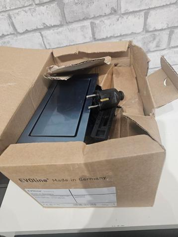 EVOline Stopcontact met USB - Nieuwstaat! beschikbaar voor biedingen