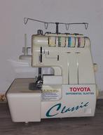 Zeer goede Toyota met spoelen, Hobby en Vrije tijd, Naaimachines en Toebehoren, Ophalen, Zo goed als nieuw, Lockmachine, Overige merken
