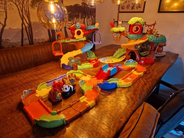 Vtech Zoef Zoef Boomhutten Set met diertjes en racebanen, Kinderen en Baby's, Speelgoed | Overig, Gebruikt, Jongen of Meisje, Ophalen