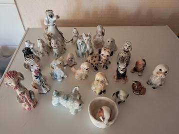 leuke verzameling honden beelden in top staat  t.e.a.b beschikbaar voor biedingen