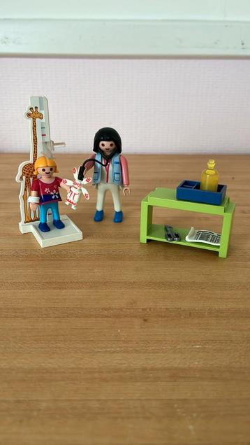 Playmobil Ei Kinderarts 4921 beschikbaar voor biedingen