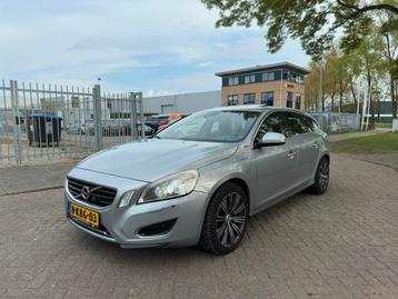 Volvo V60 D6 215pk Plug-in Hybrid 2013 | Full Option beschikbaar voor biedingen