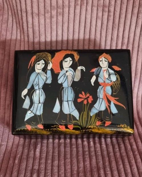 Chinees sieraden doosje, zwart met afbeelding, Antiek en Kunst, Antiek | Woonaccessoires, Verzenden