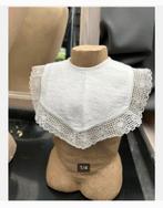 Antieke bijzondere kinderkraag met gehaakte rand, Antiek en Kunst, Ophalen of Verzenden