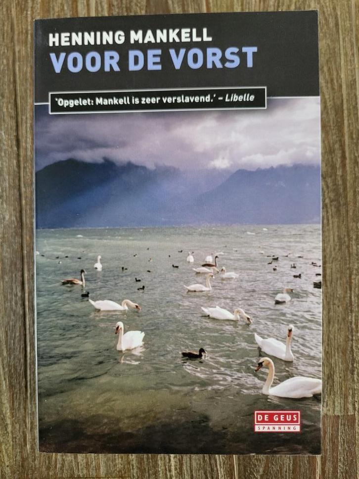 Voor de vorst - Henning Mankell, Boeken, Thrillers, Zo goed als nieuw, Ophalen of Verzenden