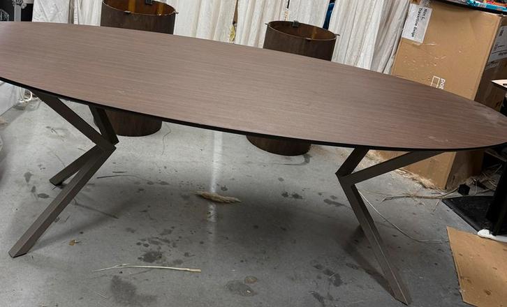 Donker eiken ovale eettafel 220 x 100 cm, Huis en Inrichting, Tafels | Eettafels, Nieuw, 100 tot 150 cm, 200 cm of meer, Ovaal
