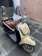 AGM Retro, Fietsen en Brommers, Scooters | SYM, Ophalen, Overige modellen, Zo goed als nieuw, Benzine