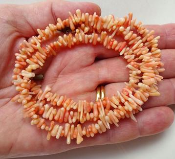 Vintage licht zalmroze koraal staafjes ketting: 60 cm beschikbaar voor biedingen