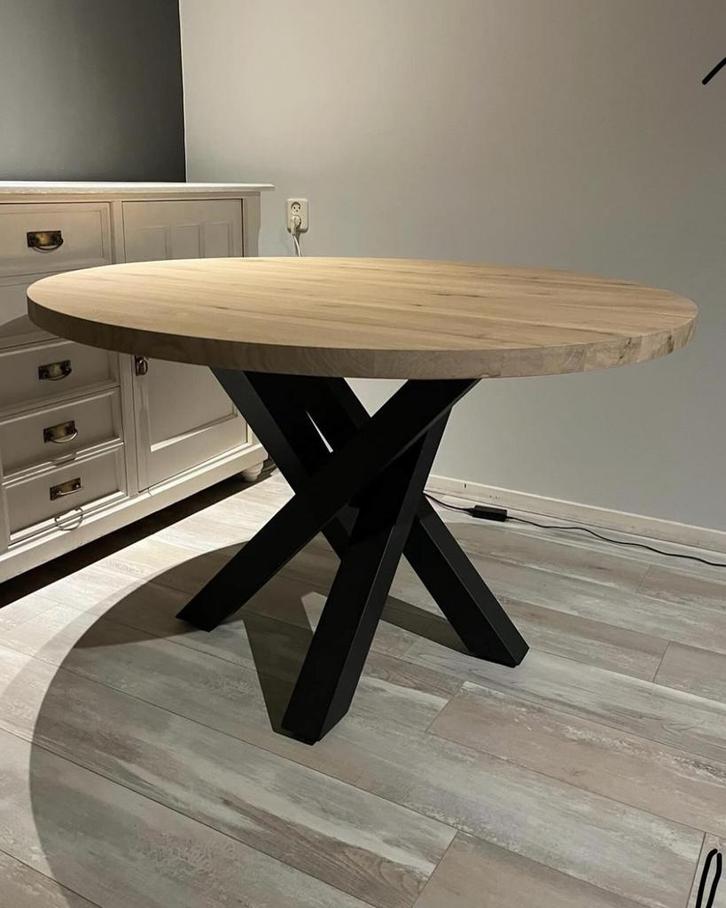 Nieuwe Unieke Massief Eiken Eettafel Rond - Twist Poot, Huis en Inrichting, Tafels | Eettafels, Nieuw, 100 tot 150 cm, Vijf personen of meer