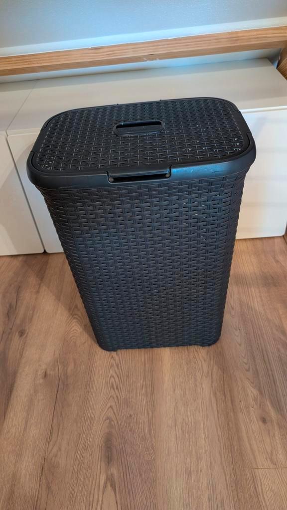 Curver Wasbox/ Wasmand - Praktisch en Stijlvol, Huis en Inrichting, Woonaccessoires | Prullenbakken, Gebruikt, Kunststof, 50 tot 75 cm