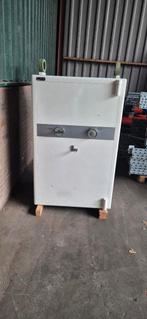 Kluis brandkast Lips zeer degelijke mooie kluis, Ophalen, Zo goed als nieuw, Brandkast