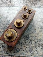 Antiek gewichtenblok met messing gewichten, Antiek en Kunst, Antiek | Gereedschap en Instrumenten, Ophalen of Verzenden