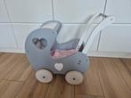 Houten poppenwagen met hartjes en dekentje, Kinderen en Baby's, Speelgoed | Houten speelgoed, Ophalen of Verzenden, Gebruikt
