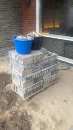 Restpartij bakstenen, Ophalen, Zo goed als nieuw, Bakstenen