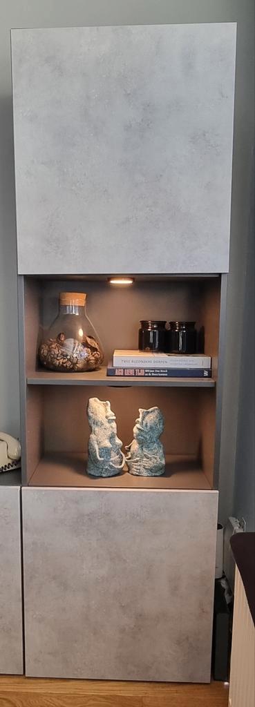 2x IKEA Besta 192 cm hoog donkergrijs met verlichting, Huis en Inrichting, Kasten | Wandmeubels, Zo goed als nieuw, Minder dan 100 cm