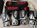 2 paar bokshandschoenen 6oz en scheenbeschermers, Sport en Fitness, Ophalen of Verzenden, Bokshandschoenen