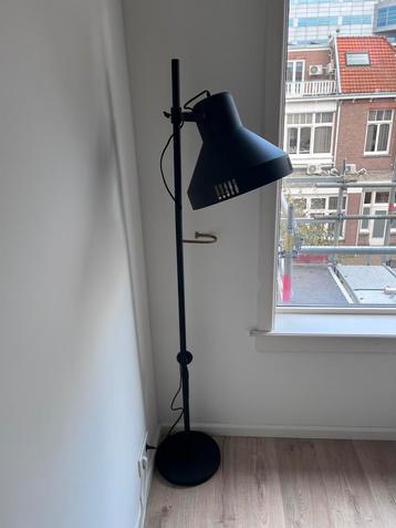 Vloerlamp - Industrieel beschikbaar voor biedingen