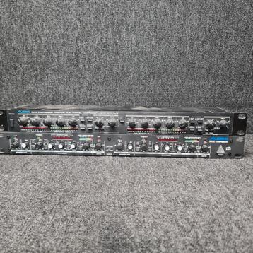 ALESIS 3632 compressor limiter gate

 beschikbaar voor biedingen