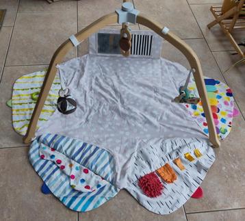 Lovevery play gym  beschikbaar voor biedingen