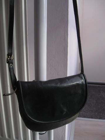 Lekkerkerker leuk zwart leren schoudertasje goede staat beschikbaar voor biedingen