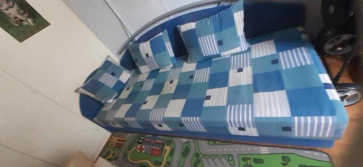 Slaap bed/bank met de bijhorende kussens, Huis en Inrichting, Slaapkamer | Slaapbanken, Gebruikt, 80 cm, 200 cm, Eenpersoons, Wit