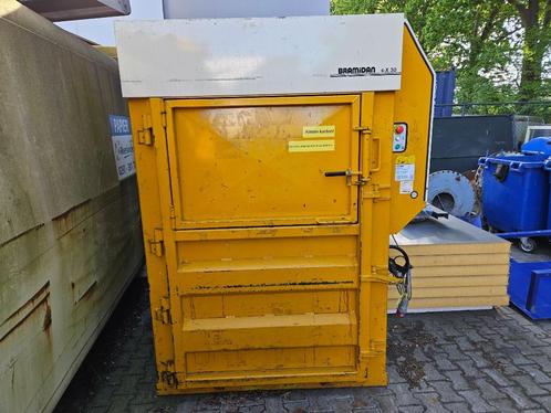 Balenpers Bramidan 4-X30, Zakelijke goederen, Machines en Bouw | Industrie en Techniek, Ophalen