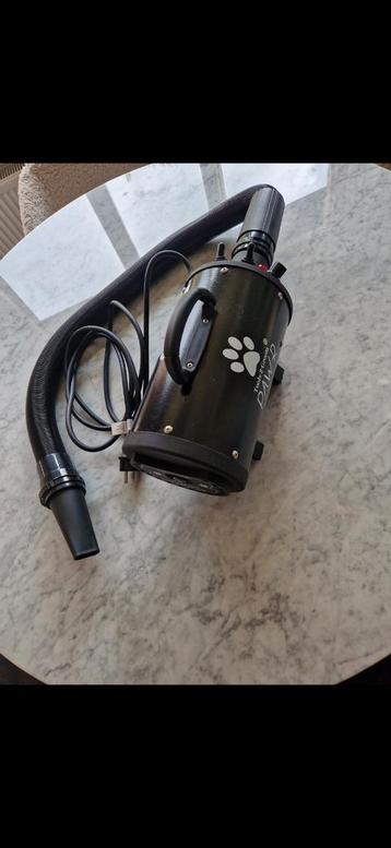 Tools-2-groom Paw-R waterblazer volledig regelbaar beschikbaar voor biedingen