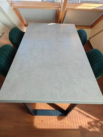 Strakke Betonlook Eettafel 160x90 – Zo Goed Als Nieuw! beschikbaar voor biedingen