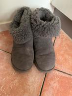 Ugg maat 40  ophalen in Culemborg voor 30€ gebruikt, Ophalen, Zo goed als nieuw, Zwart