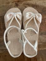 Gratis sandaaltjes, maat 38, Kleding | Dames, Slippers, Overige kleuren, Ophalen of Verzenden, Zo goed als nieuw