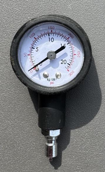 Middendrukmeter voor inflatorslang beschikbaar voor biedingen