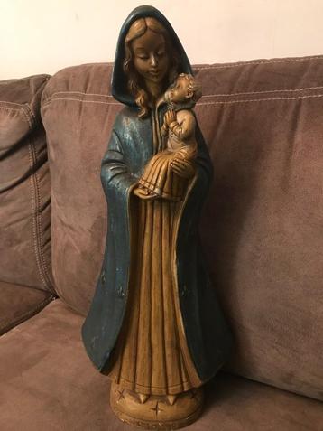 Antiek Maria beeld met kind Terracotta of Polychroom. beschikbaar voor biedingen